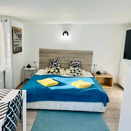 Balcsitthon Apartment *