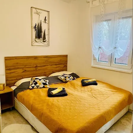Balcsitthon Apartment *